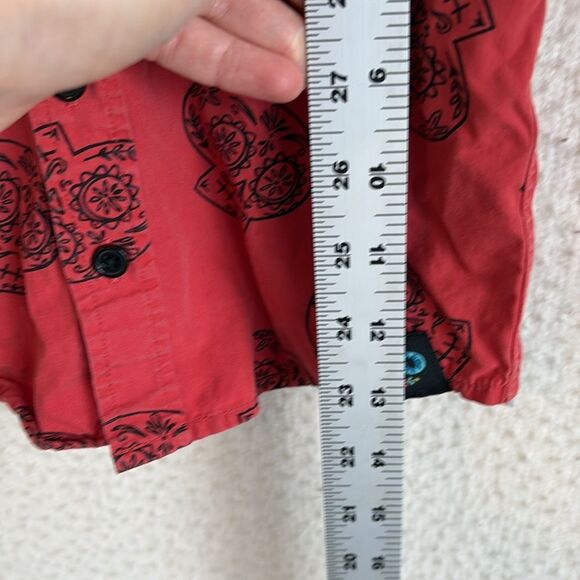 Disney Coco Dia de Los Muertos Shirt Boys Size 2T Red‎ Button Up Calaveras - Picture 4 of 6